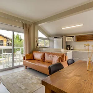 Residencial Casa Flora Bombinhas